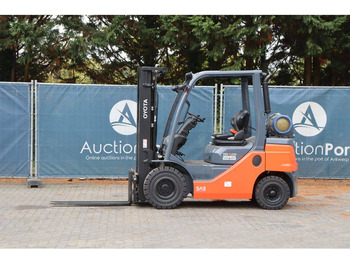 Chariot élévateur à gaz TOYOTA FGF 25