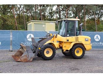 Chargeuse sur pneus VOLVO L30G