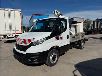 Camion avec nacelle IVECO Daily 35s14
