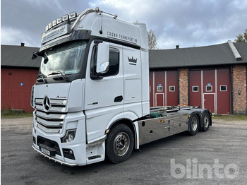 Camion ampliroll MERCEDES-BENZ