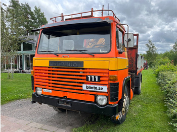 Camion plateau SCANIA