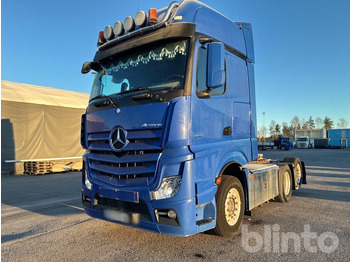 Camion MERCEDES-BENZ