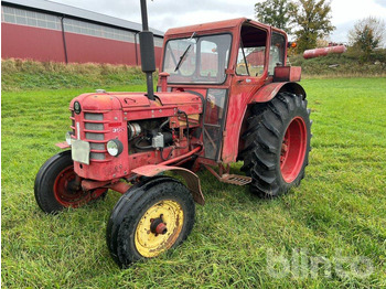 Tracteur agricole VOLVO