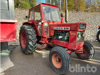 Tracteur agricole VOLVO
