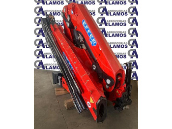 Grue auxiliaire EFFER