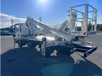 Camion avec nacelle ISUZU