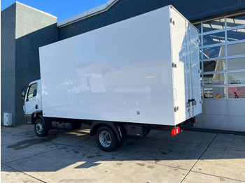 Camion fourgon neuf Mercedes-Benz Accelo 915 4x2 Closed Cargo Truck: photos 3