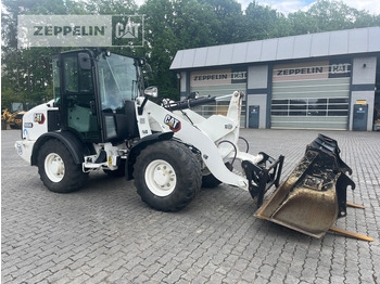 Chargeuse sur pneus CATERPILLAR 906M