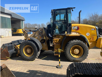 Chargeuse sur pneus CATERPILLAR 920