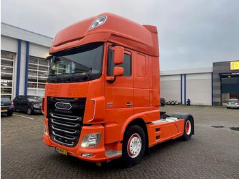Tracteur routier DAF XF 460
