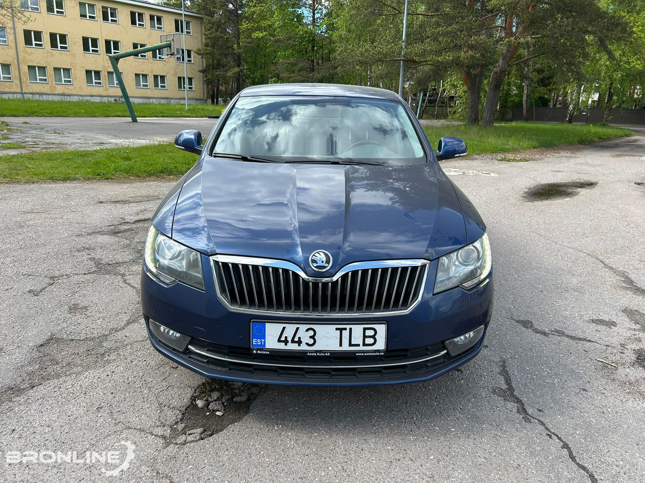 2014 Skoda Superb 1.8 118kW 4x4 - Voiture: photos 3 2014 Skoda Superb 1.8 118kW 4x4 - Voiture: photos 3