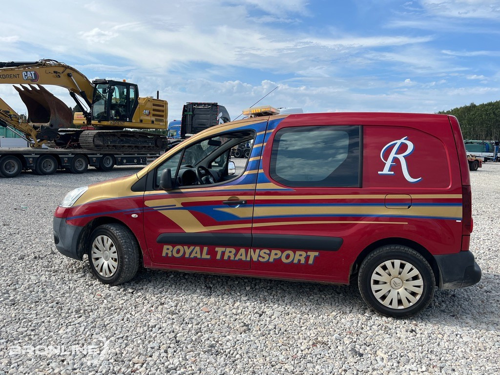 2015 Citroën Berlingo 1.6 84kW - Voiture: photos 3 2015 Citroën Berlingo 1.6 84kW - Voiture: photos 3