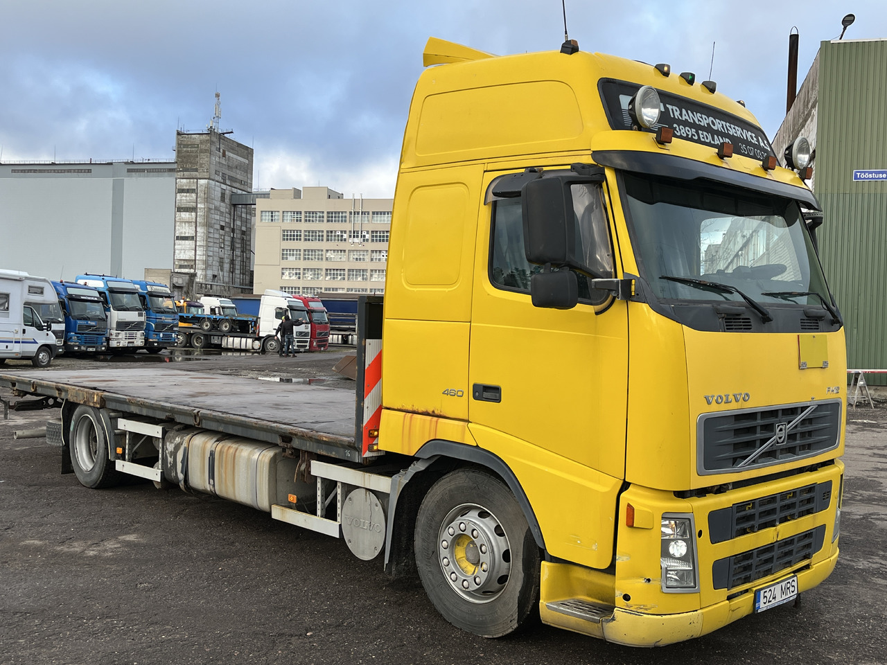 Volvo FH12 Flatbed 2005 - Camion plateau: photos 3 Volvo FH12 Flatbed 2005 - Camion plateau: photos 3