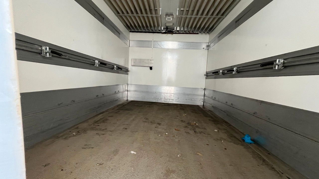 Iveco 50C18 Kühler Kühlkoffer Frigoblock Iveco 50C18 Kühler Kühlkoffer Frigoblock - Utilitaire frigorifique: photos 5 Iveco 50C18 Kühler Kühlkoffer Frigoblock Iveco 50C18 Kühler Kühlkoffer Frigoblock - Utilitaire frigorifique: photos 5