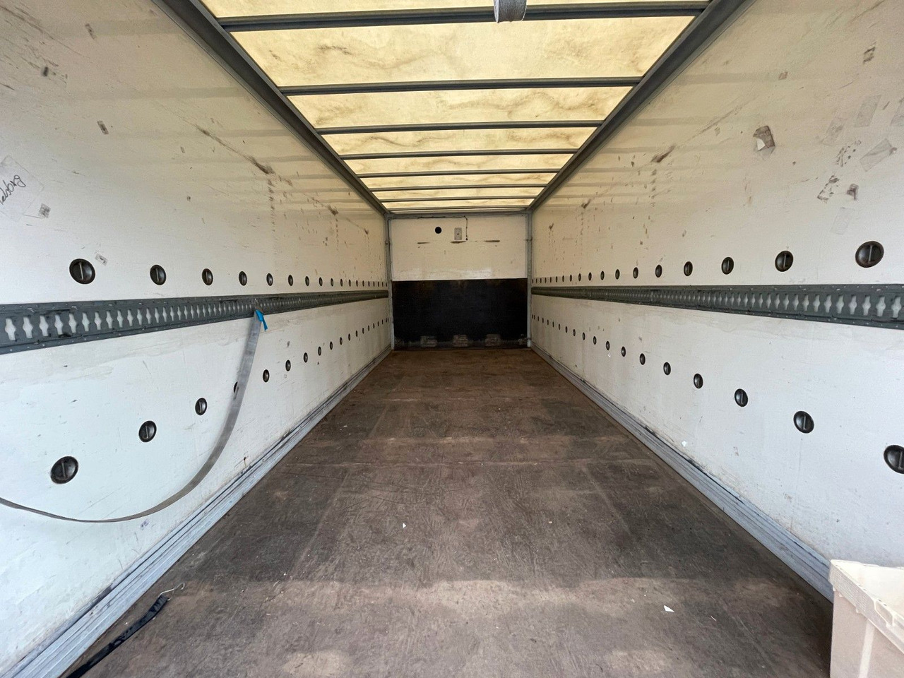 Iveco ML75E18 Blumen Koffer LBW Klimaanlage EEV ML80 Iveco ML75E18 Blumen Koffer LBW Klimaanlage EEV ML80 - Fourgon grand volume: photos 5 Iveco ML75E18 Blumen Koffer LBW Klimaanlage EEV ML80 Iveco ML75E18 Blumen Koffer LBW Klimaanlage EEV ML80 - Fourgon grand volume: photos 5