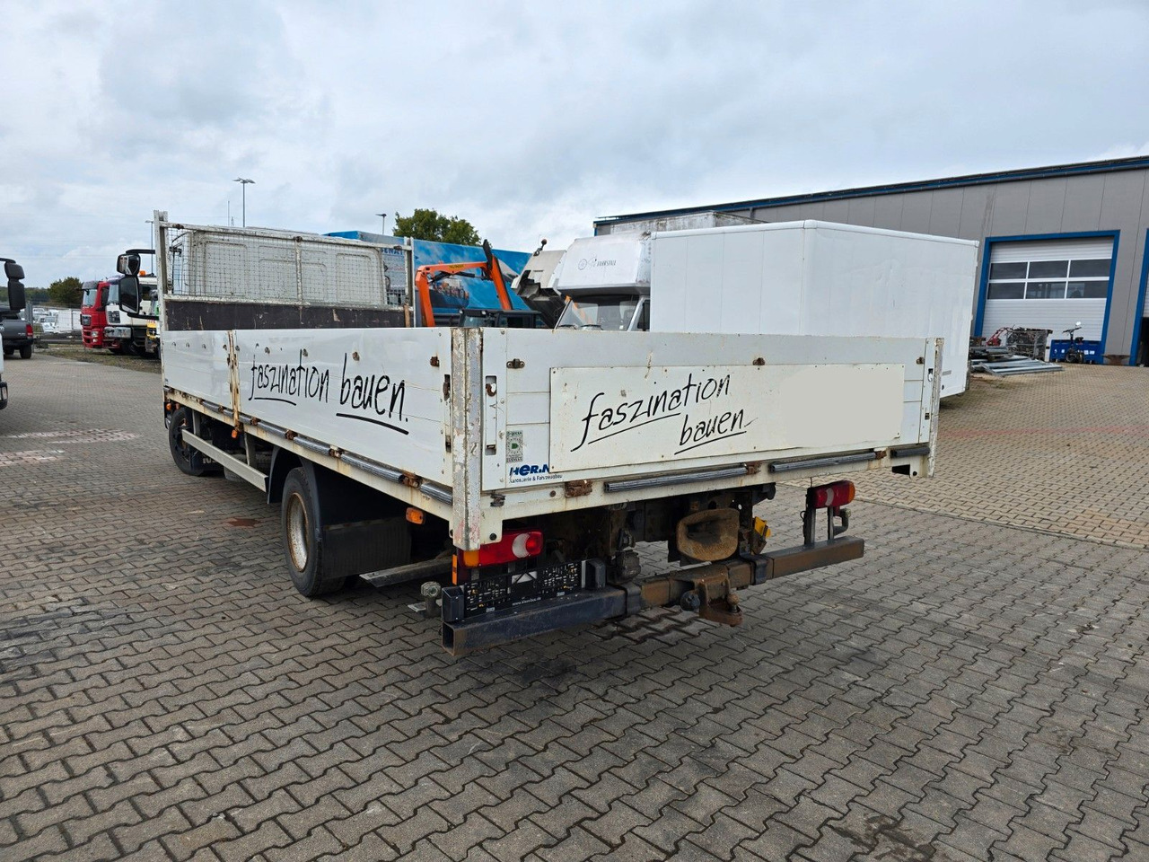 Iveco ML80E22/P Pritsche lang 6m Eurocargo - Camion plateau: photos 5 Iveco ML80E22/P Pritsche lang 6m Eurocargo - Camion plateau: photos 5