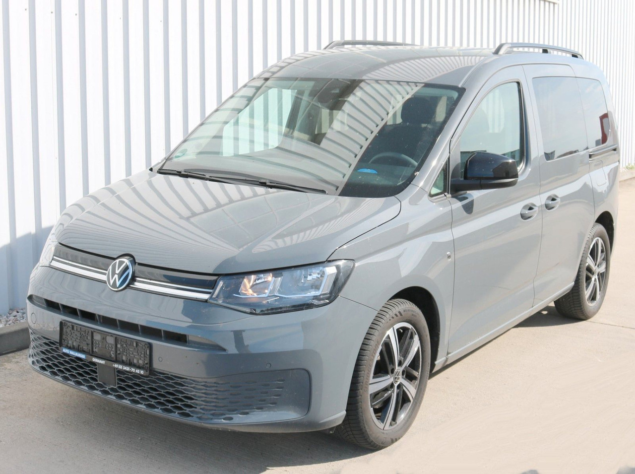 Volkswagen Caddy Life 2.0 TDI App Connect NAVI super Ausst. - Voiture: photos 1 Volkswagen Caddy Life 2.0 TDI App Connect NAVI super Ausst. - Voiture: photos 1