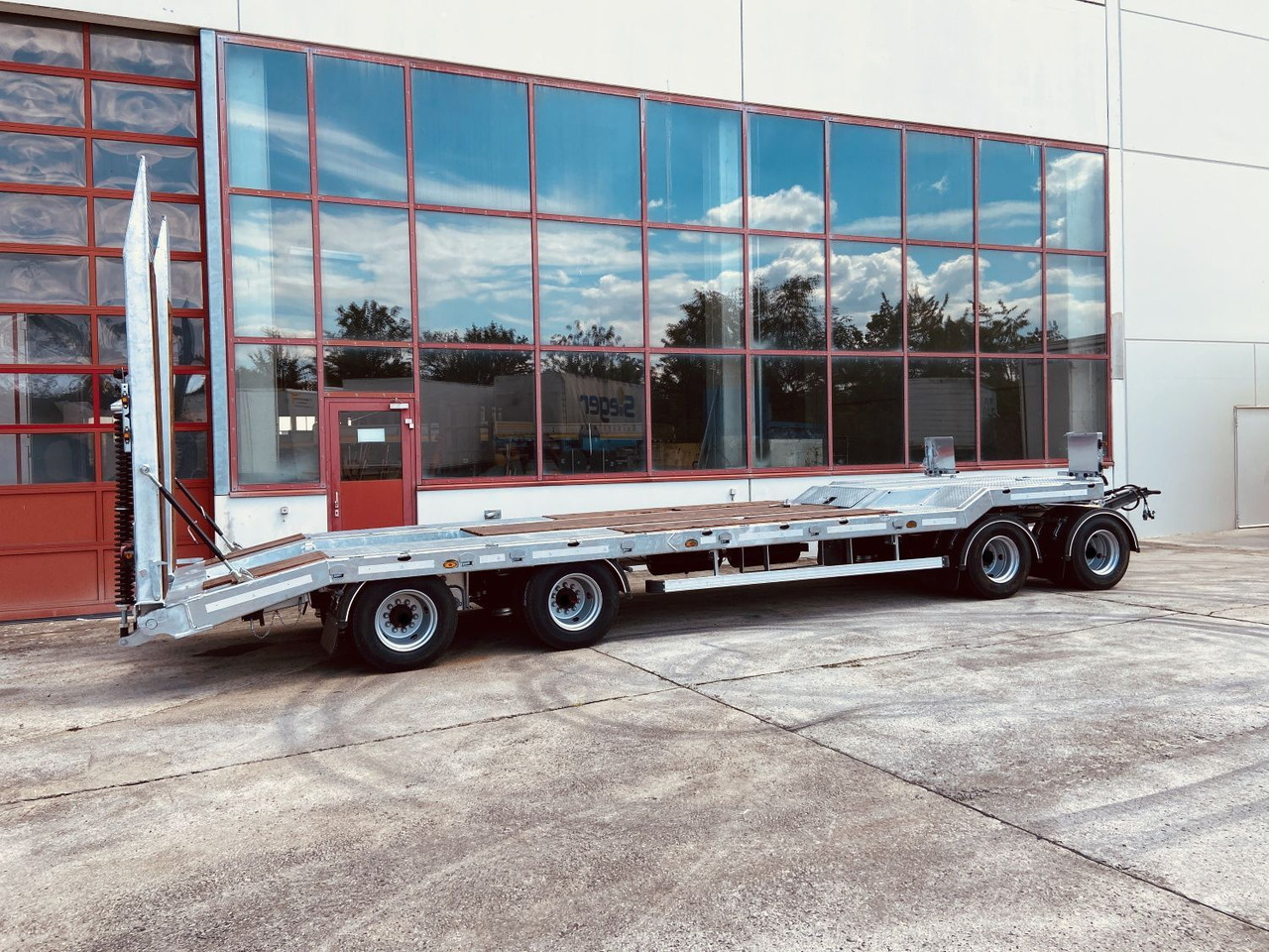 Remorque porte-engin surbaissée Möslein  4 Achs Tieflader- Anhänger, Neufahrzeug: photos 9
