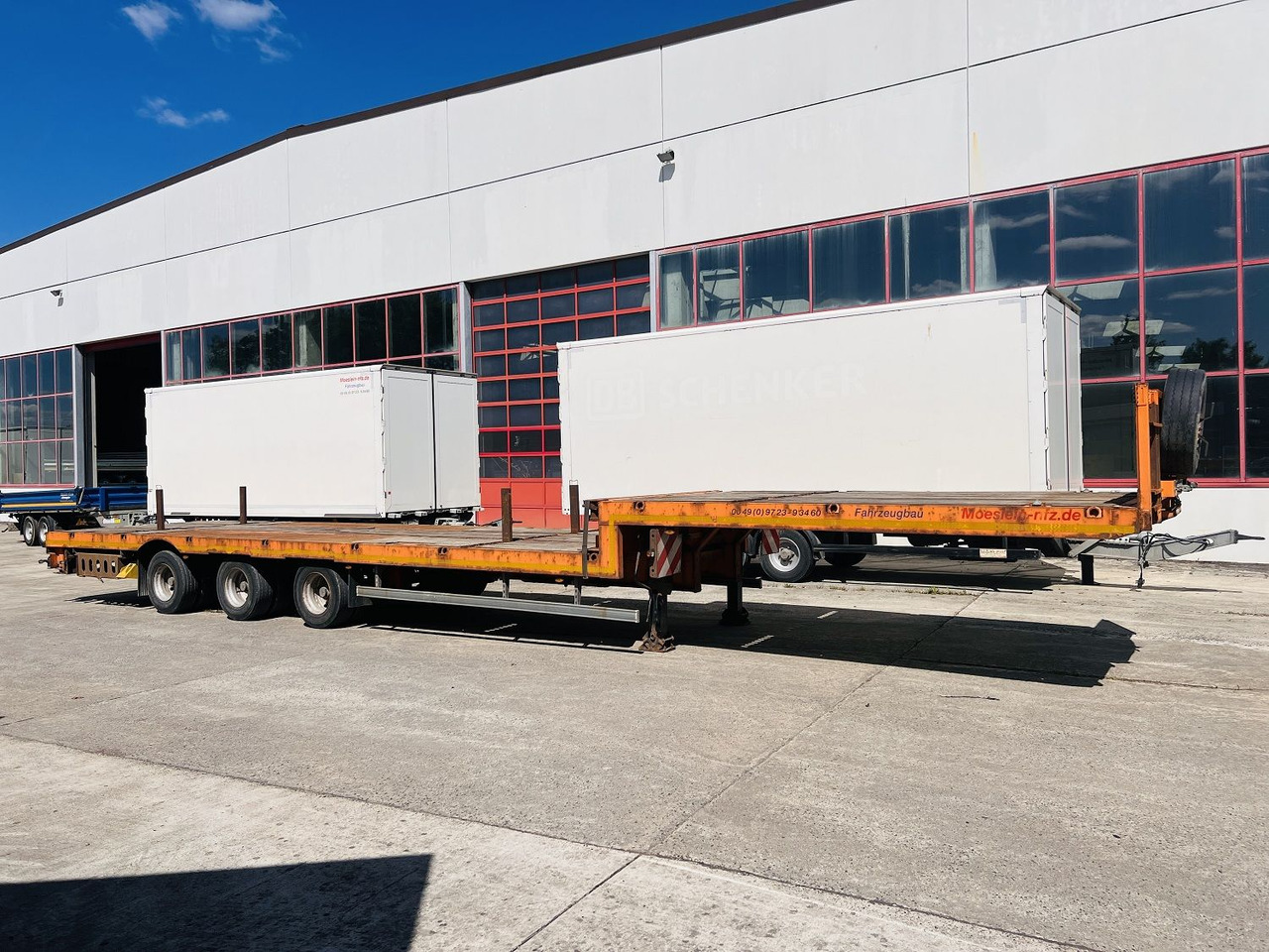 Möslein STO 3 Schwebheim 3 Achs Satteltieflader Plato 45 t GGfür Fertigteile, Baumaschinen oder Container - Semi-remorque surbaissé: photos 4 Möslein STO 3 Schwebheim 3 Achs Satteltieflader Plato 45 t GGfür Fertigteile, Baumaschinen oder Container - Semi-remorque surbaissé: photos 4