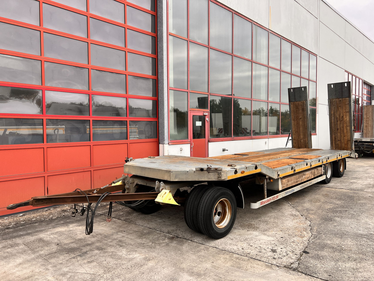 Möslein TF3 Schwebheim 3 Achs Tiefladeranhänger - Remorque porte-engin surbaissée: photos 4 Möslein TF3 Schwebheim 3 Achs Tiefladeranhänger - Remorque porte-engin surbaissée: photos 4