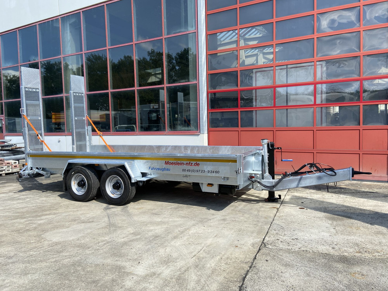 Möslein TT 11-E 5,50 - 2 Tandemtieflader5,50 m x 2 m, Feuerverzinkt - Remorque porte-engin surbaissée: photos 2 Möslein TT 11-E 5,50 - 2 Tandemtieflader5,50 m x 2 m, Feuerverzinkt - Remorque porte-engin surbaissée: photos 2