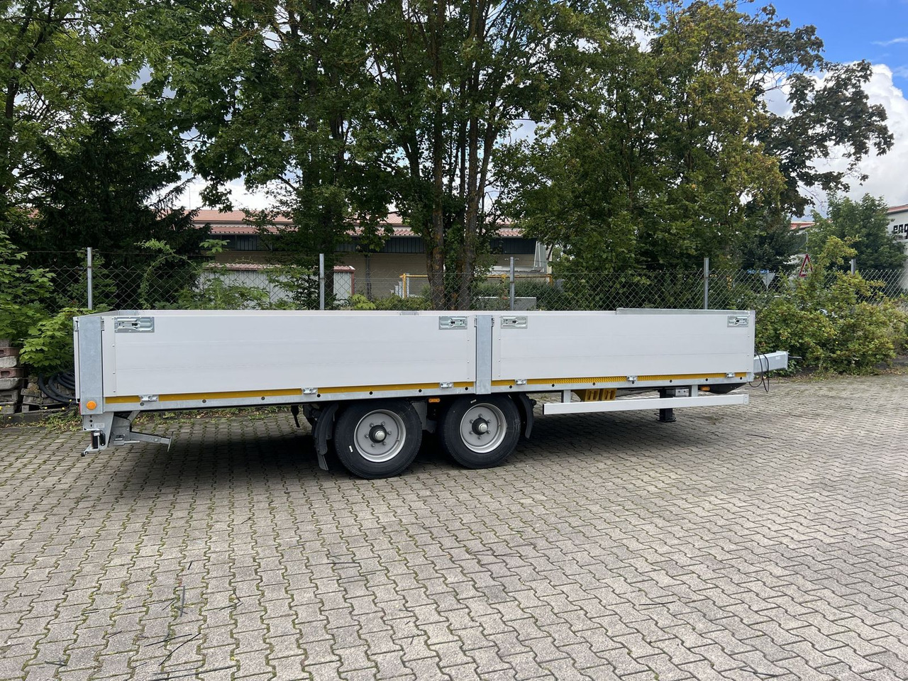 Remorque porte-engin surbaissée Möslein  Tandem- Pritschenanhänger- Tieflader: photos 11