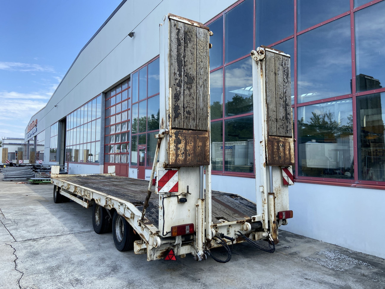 Müller Mitteltal PT 30 3 Achs Tieflader 9,20 m Ladefläche - Remorque porte-engin surbaissée: photos 2 Müller Mitteltal PT 30 3 Achs Tieflader 9,20 m Ladefläche - Remorque porte-engin surbaissée: photos 2