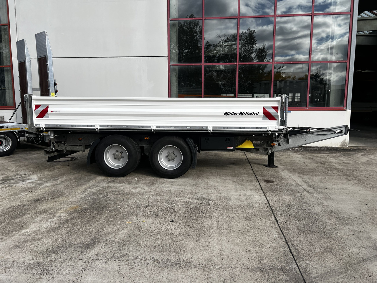 Müller Mitteltal TA-2 14,4 t Tandemkipper- Tieflader Breitbereifung NEUWERTIG - Remorque benne: photos 2 Müller Mitteltal TA-2 14,4 t Tandemkipper- Tieflader Breitbereifung NEUWERTIG - Remorque benne: photos 2