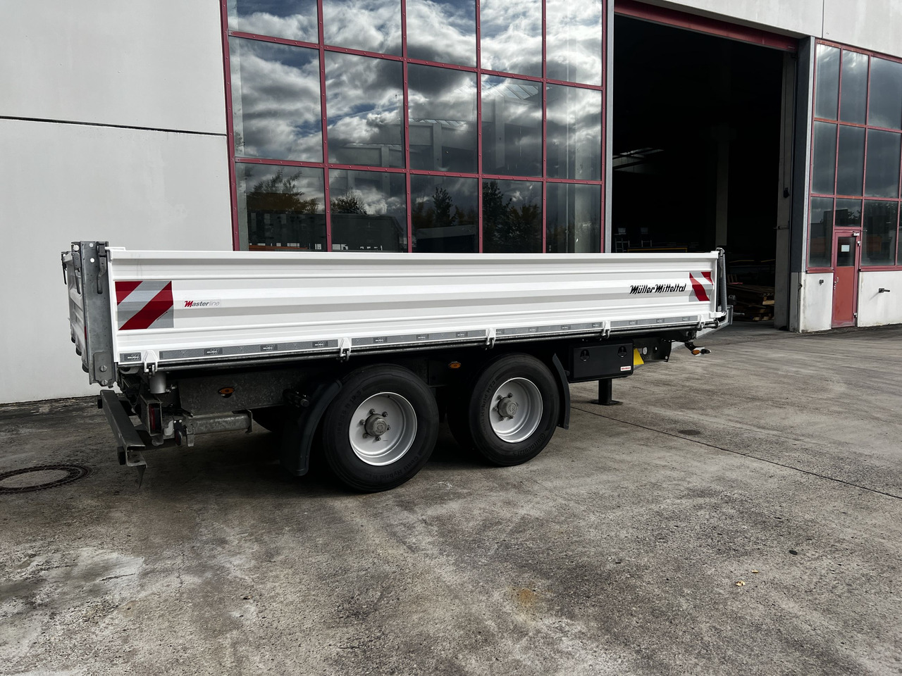 Müller Mitteltal TA-2 14,4 t Tandemkipper- Tieflader Breitbereifung NEUWERTIG - Remorque benne: photos 4 Müller Mitteltal TA-2 14,4 t Tandemkipper- Tieflader Breitbereifung NEUWERTIG - Remorque benne: photos 4