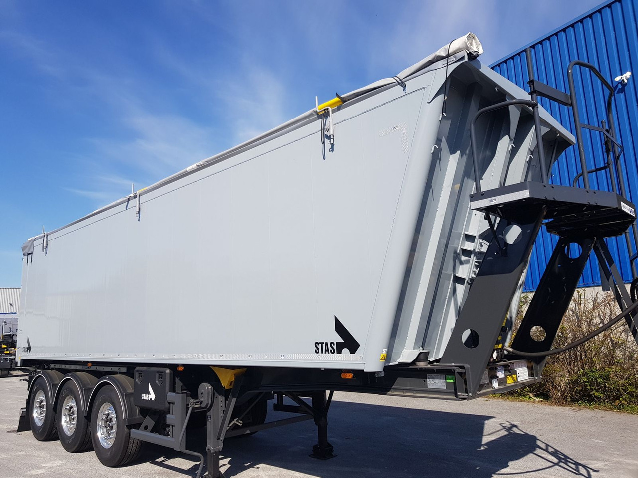 Stas agroSTAR 47,6 cbm Kippsattelauflieger Stas agroSTAR 47,6 cbm Kippsattelauflieger - Semi-remorque benne: photos 2 Stas agroSTAR 47,6 cbm Kippsattelauflieger Stas agroSTAR 47,6 cbm Kippsattelauflieger - Semi-remorque benne: photos 2