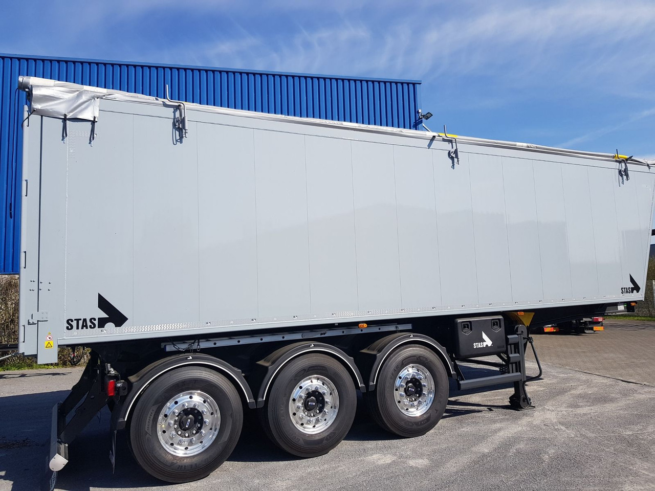 Stas agroSTAR 47,6 cbm Kippsattelauflieger Stas agroSTAR 47,6 cbm Kippsattelauflieger - Semi-remorque benne: photos 5 Stas agroSTAR 47,6 cbm Kippsattelauflieger Stas agroSTAR 47,6 cbm Kippsattelauflieger - Semi-remorque benne: photos 5