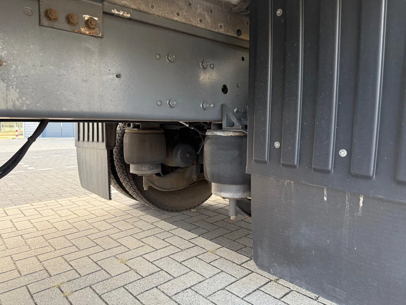 Camion frigorifique DAF CF 290 2015 euro 6 only 600.000 km: photos 11