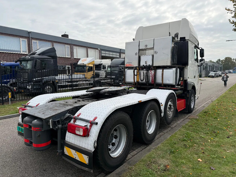 DAF XF 530 FTM 8X4 handgeschakeld 8-2018 retarder - Tracteur routier: photos 3 DAF XF 530 FTM 8X4 handgeschakeld 8-2018 retarder - Tracteur routier: photos 3