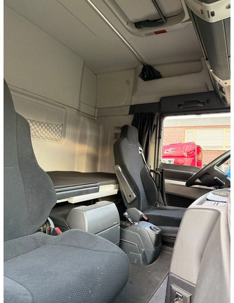 MAN TGX 26.440 6X2 BLS ONLY 485.000 km 3-2016 - crédit-bail MAN TGX 26.440 6X2 BLS ONLY 485.000 km 3-2016: photos 10 MAN TGX 26.440 6X2 BLS ONLY 485.000 km 3-2016 - crédit-bail MAN TGX 26.440 6X2 BLS ONLY 485.000 km 3-2016: photos 10