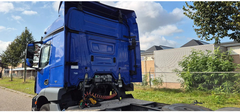 Tracteur routier Mercedes-Benz Actros 1833: photos 14