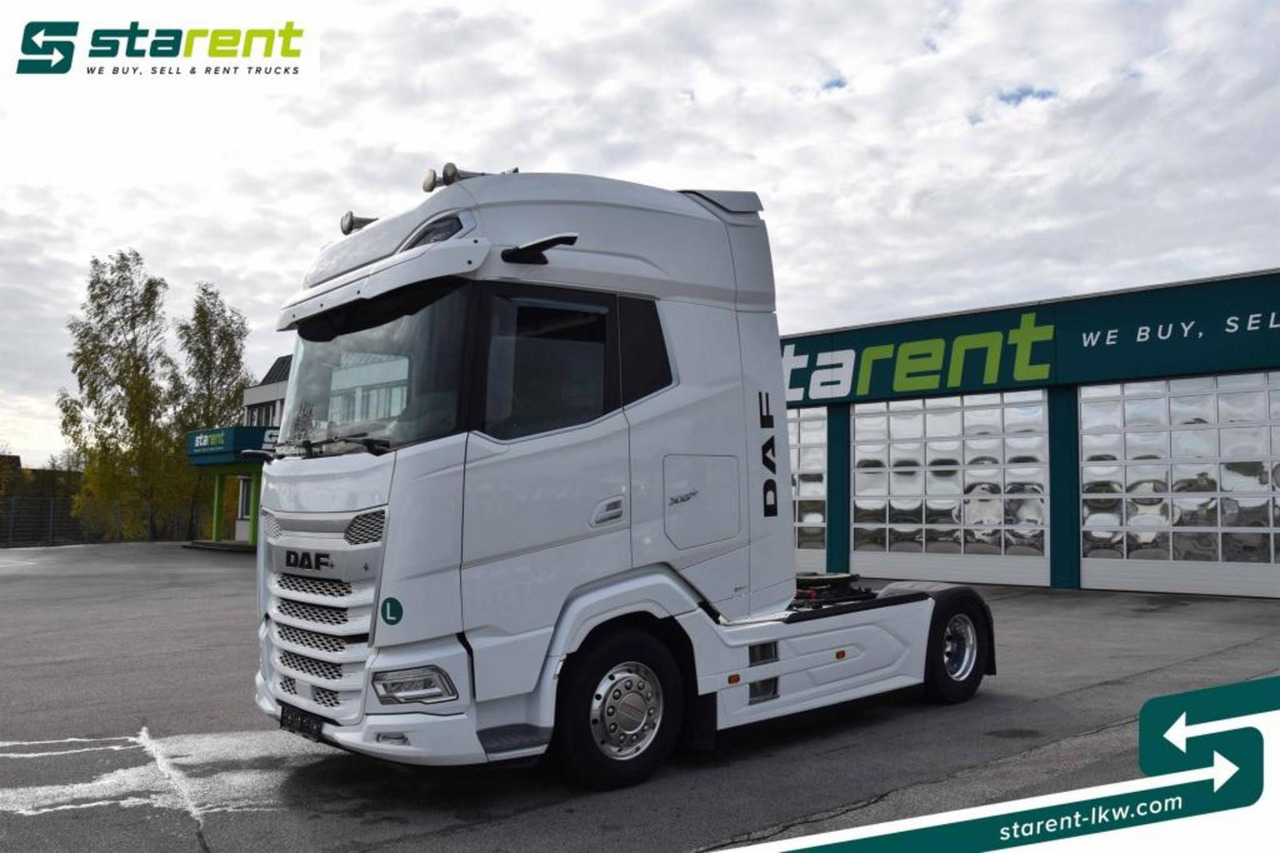 DAF XG+ 530 Leder Intarder Standklima ACC Alufelgen - Tracteur routier: photos 1 DAF XG+ 530 Leder Intarder Standklima ACC Alufelgen - Tracteur routier: photos 1