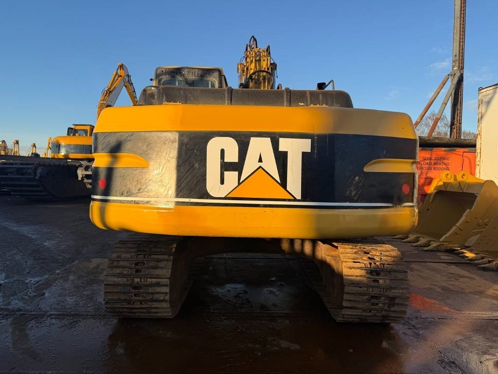 CAT 320 B L - Pelle sur chenille: photos 4 CAT 320 B L - Pelle sur chenille: photos 4