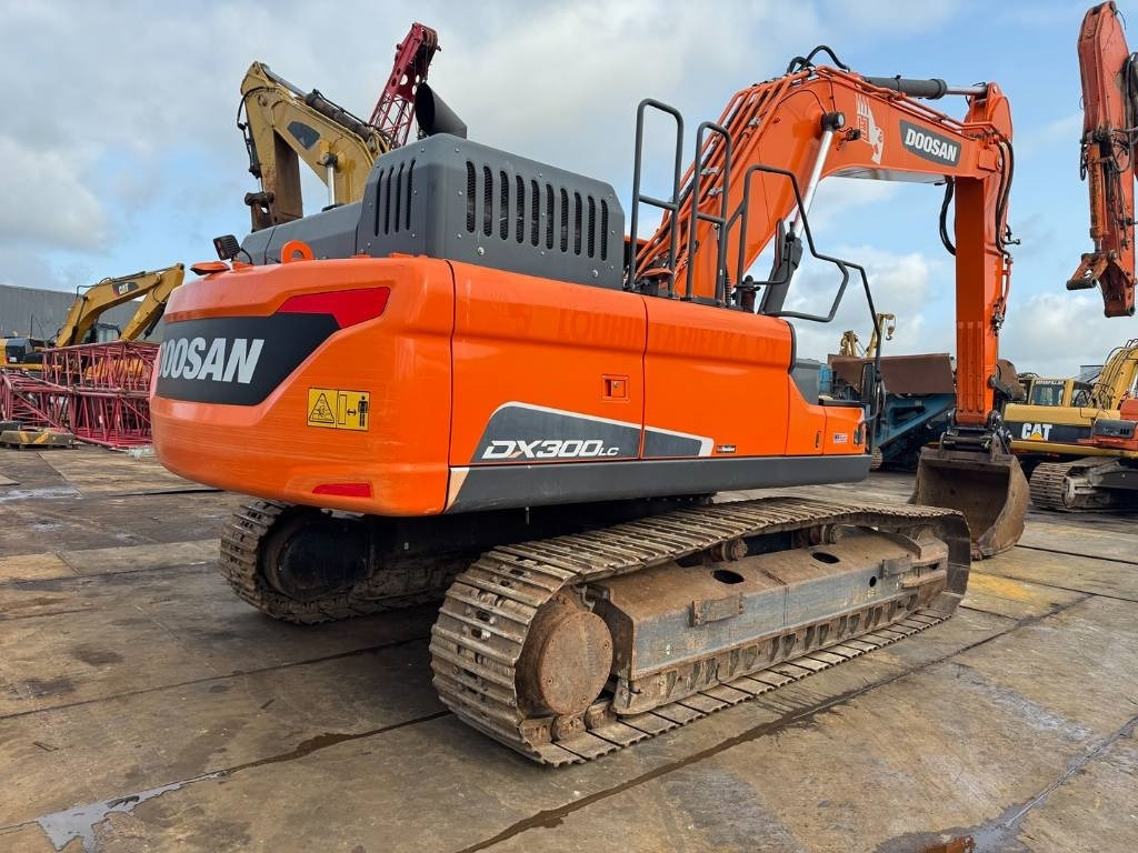 Doosan DX 300 LC-5 - Pelle sur chenille: photos 5 Doosan DX 300 LC-5 - Pelle sur chenille: photos 5