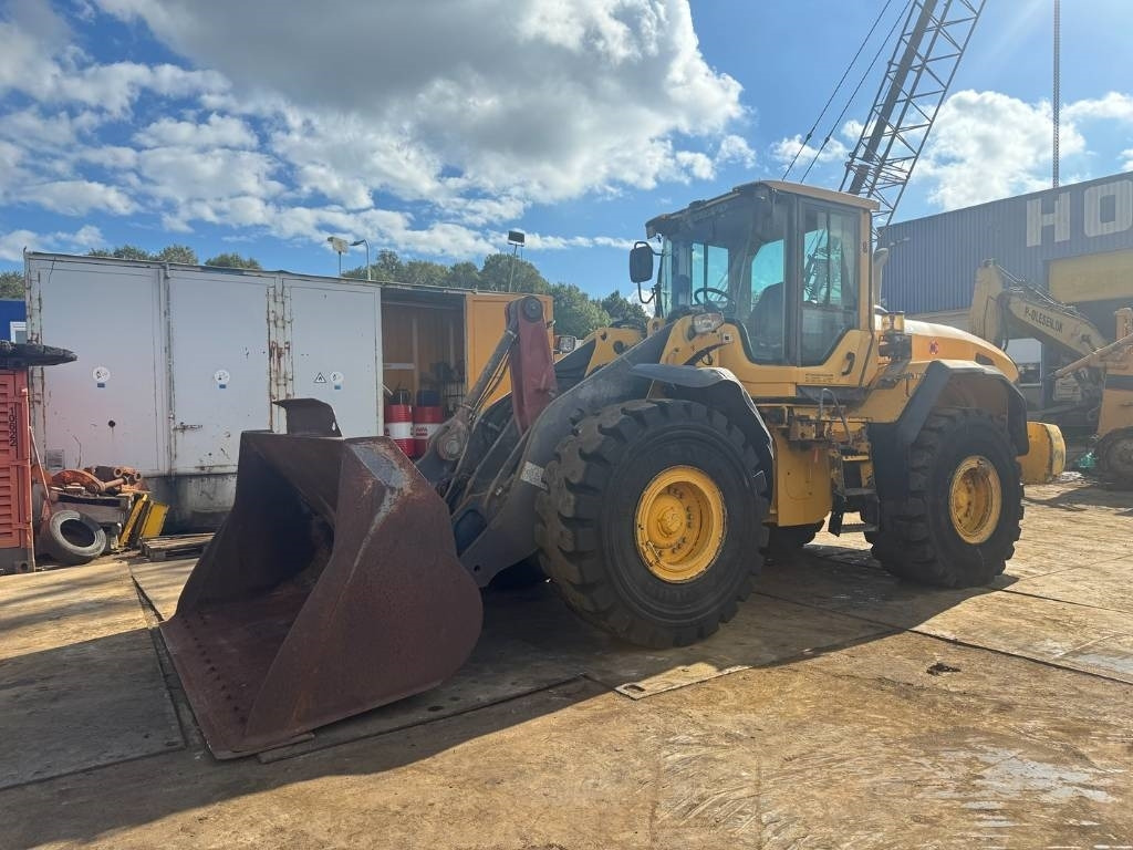 Volvo L 120 G - Chargeuse sur pneus: photos 2 Volvo L 120 G - Chargeuse sur pneus: photos 2