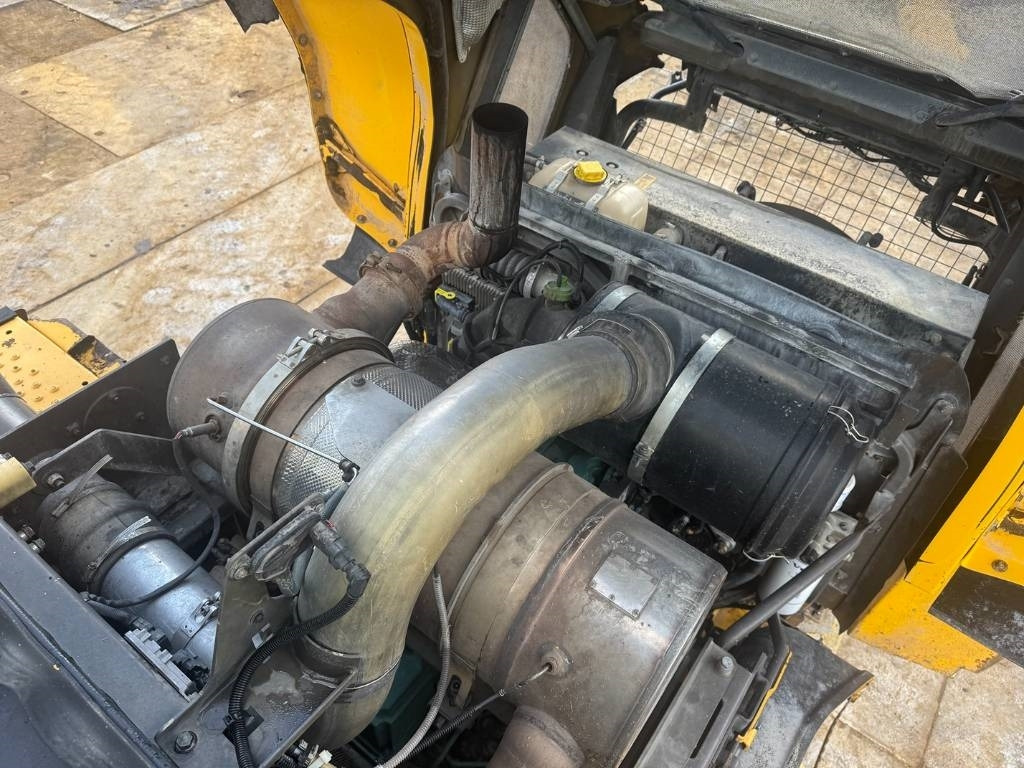 Chargeuse sur pneus Volvo L 120 G: photos 14