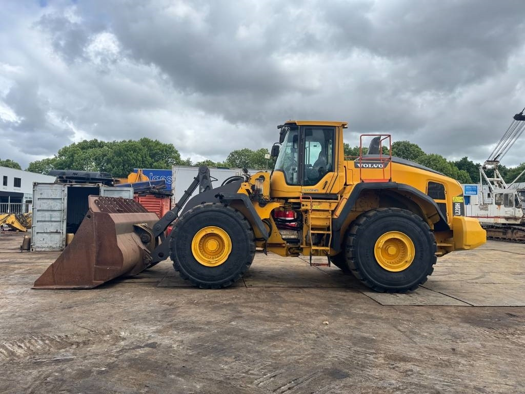 Volvo L 220 H - Chargeuse sur pneus: photos 2 Volvo L 220 H - Chargeuse sur pneus: photos 2