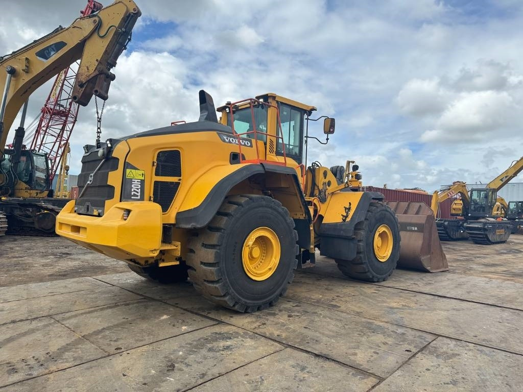 Volvo L 220 H - Chargeuse sur pneus: photos 5 Volvo L 220 H - Chargeuse sur pneus: photos 5