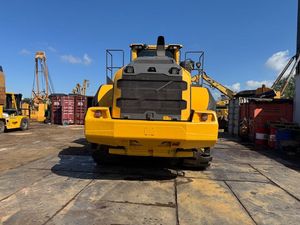Volvo L 220 H ( WITH NEW TYRES ) - Chargeuse sur pneus: photos 4 Volvo L 220 H ( WITH NEW TYRES ) - Chargeuse sur pneus: photos 4