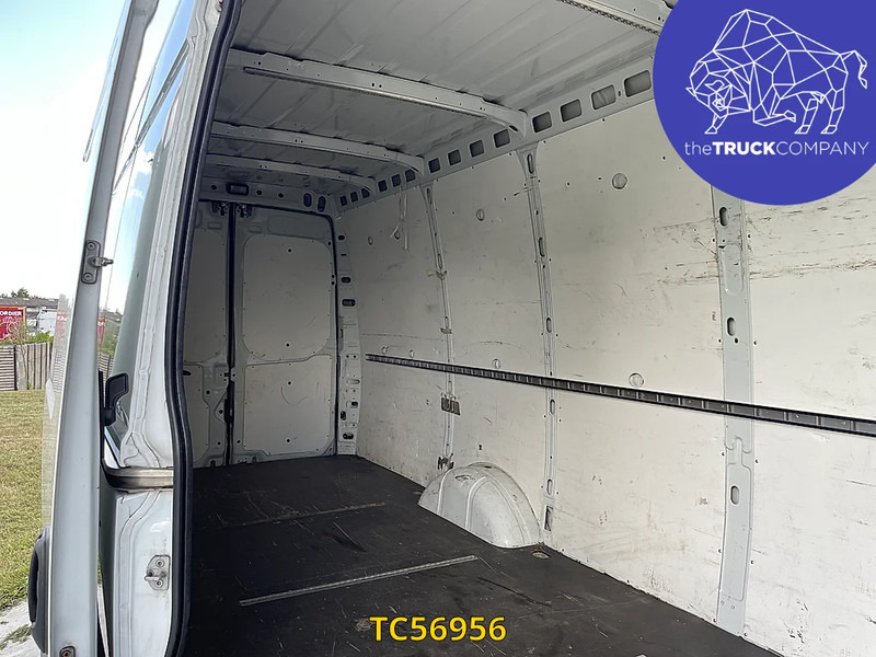 Fourgon utilitaire Iveco Daily 35-160 HI MATIC - L4H2: photos 10 Fourgon utilitaire Iveco Daily 35-160 HI MATIC - L4H2: photos 10