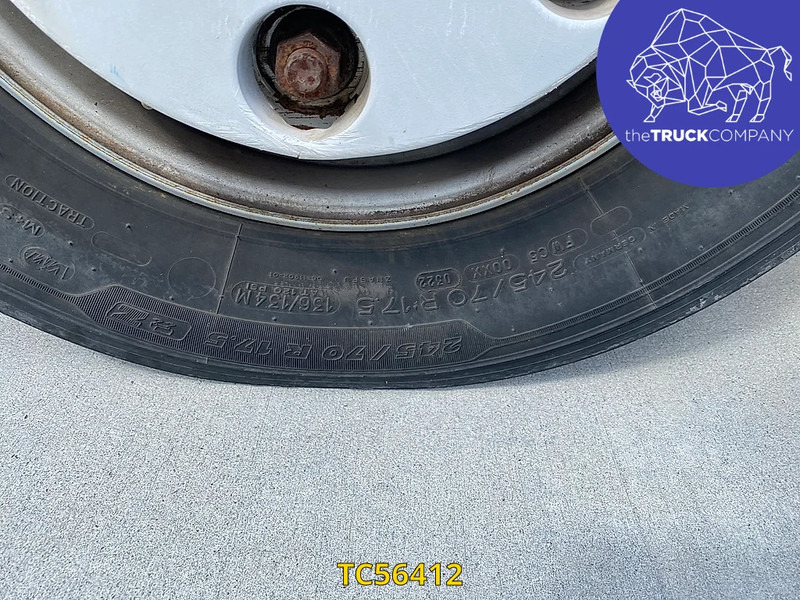 Renault D 240 - Camion frigorifique: photos 3 Renault D 240 - Camion frigorifique: photos 3