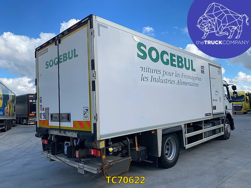 Renault D 320 - Camion frigorifique: photos 4 Renault D 320 - Camion frigorifique: photos 4