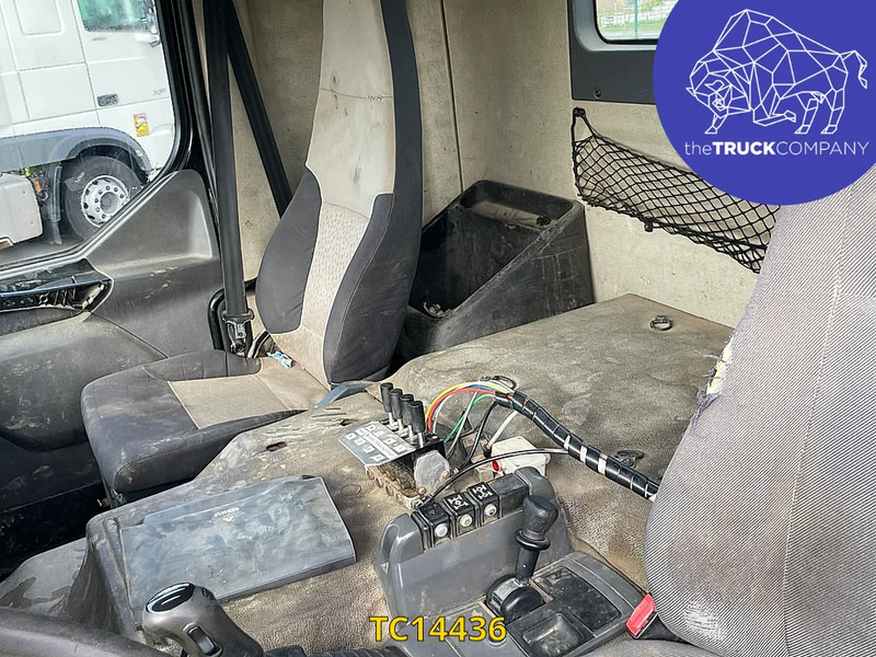 Renault Kerax 370 - Camion porte-conteneur/ Caisse mobile: photos 3 Renault Kerax 370 - Camion porte-conteneur/ Caisse mobile: photos 3