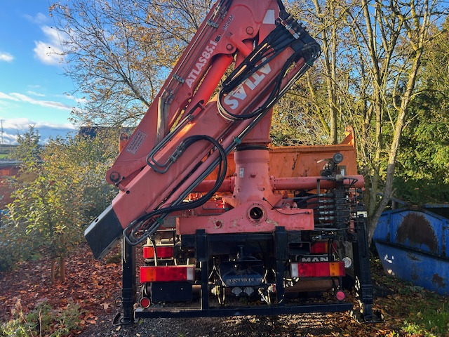 MAN 19 293 4x4 Kran Atlas 85.1 A2 - Camion benne: photos 2 MAN 19 293 4x4 Kran Atlas 85.1 A2 - Camion benne: photos 2