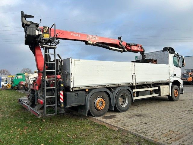 Mercedes-Benz 2545 Kran FASSI F195AS Mercedes-Benz 2545 Kran FASSI F195AS - Camion plateau, Camion grue: photos 1 Mercedes-Benz 2545 Kran FASSI F195AS Mercedes-Benz 2545 Kran FASSI F195AS - Camion plateau, Camion grue: photos 1