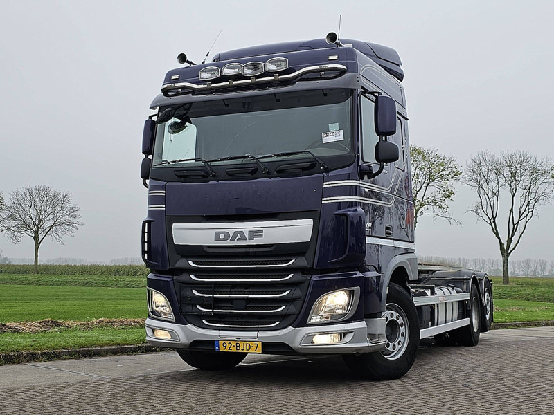 DAF XF 510 6X2 FAN STEERAXLE - Camion - système de câble: photos 1 DAF XF 510 6X2 FAN STEERAXLE - Camion - système de câble: photos 1